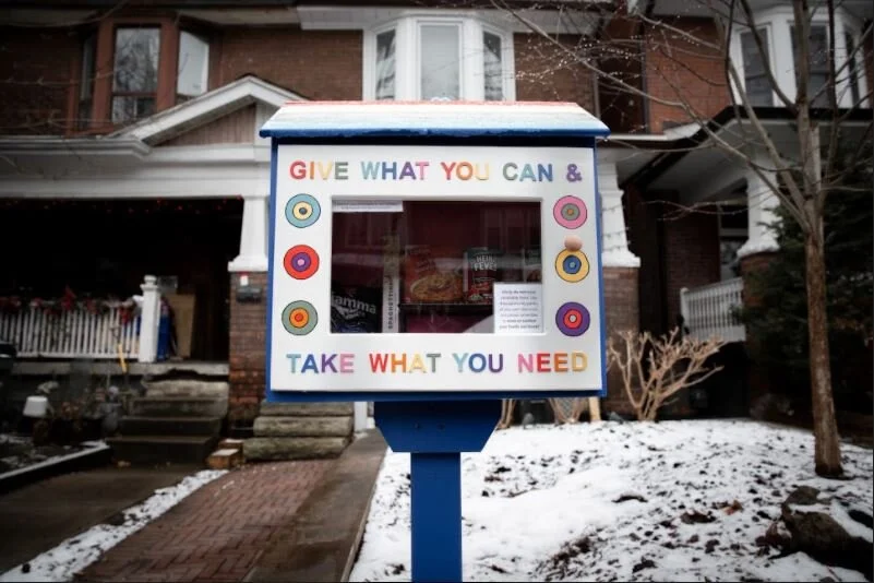 It is estimated that food insecurity affects almost 1 in 5 Toronto households. In the past few months, food pantries have been showing up in various communities throughout the GTA under the communal project Toronto Little Free Pantries. The pantries 