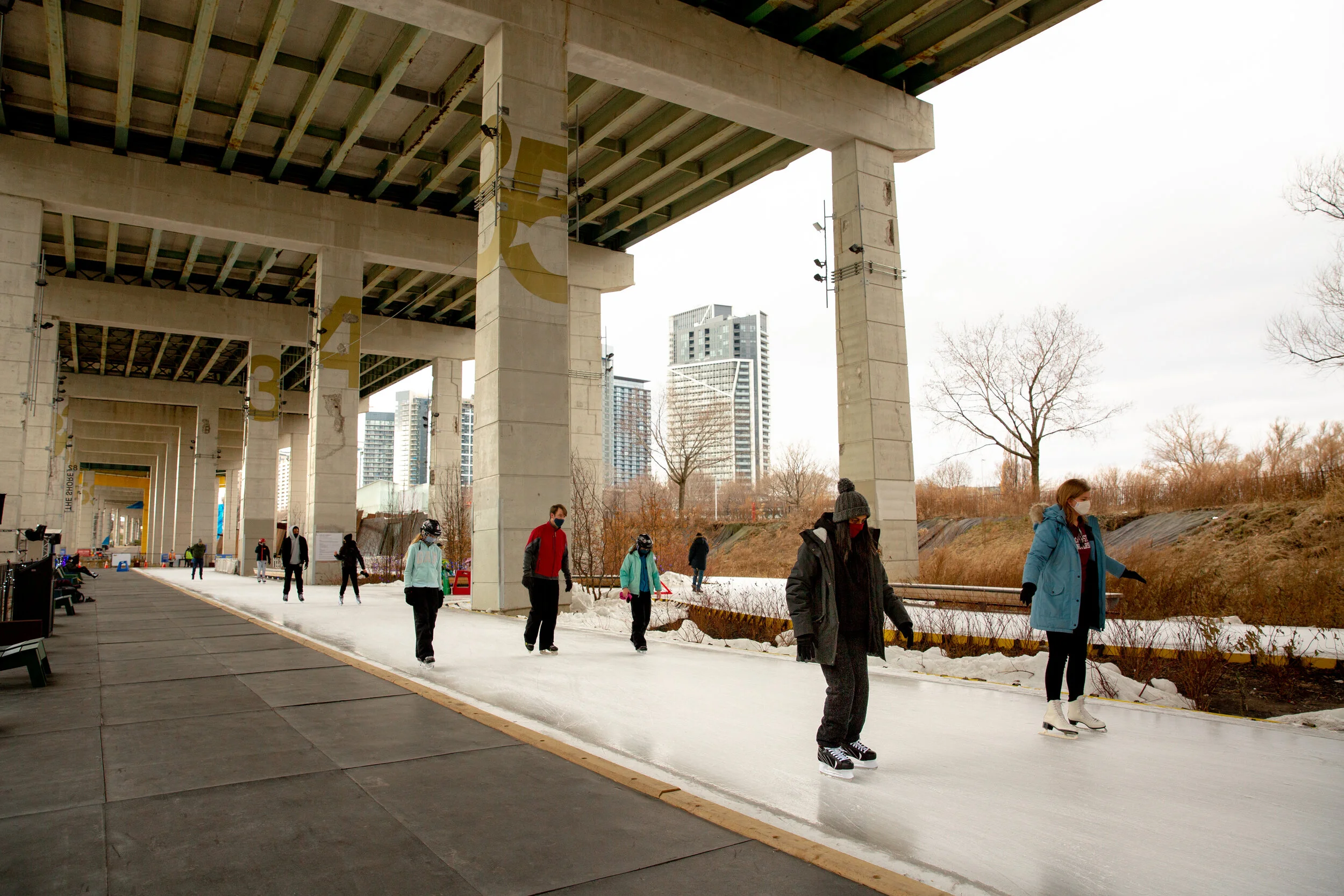 (1/2) To continue operating, outdoor recreational public spaces have the responsibility to assess and mitigate the risk associated with their activities. Implementing measures to reduce the risk of infection among those using the space means placing 